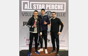 nos trois perchistes dans le club des 5m au All Star Perche